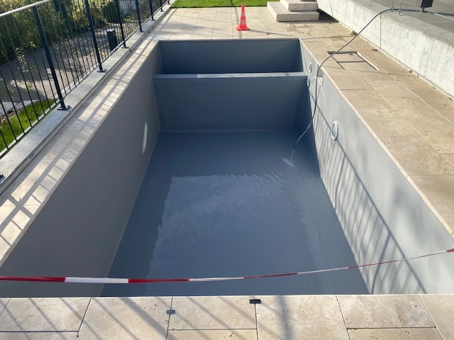 Poolfolien-aarau.jpg